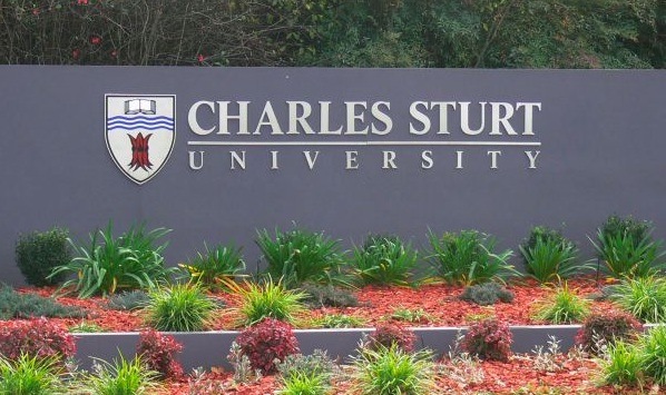 đại học charles sturt